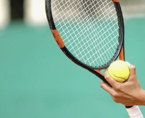 ثبت نام مسابقات تنیس بمناسبت دهه فجر در تبریز